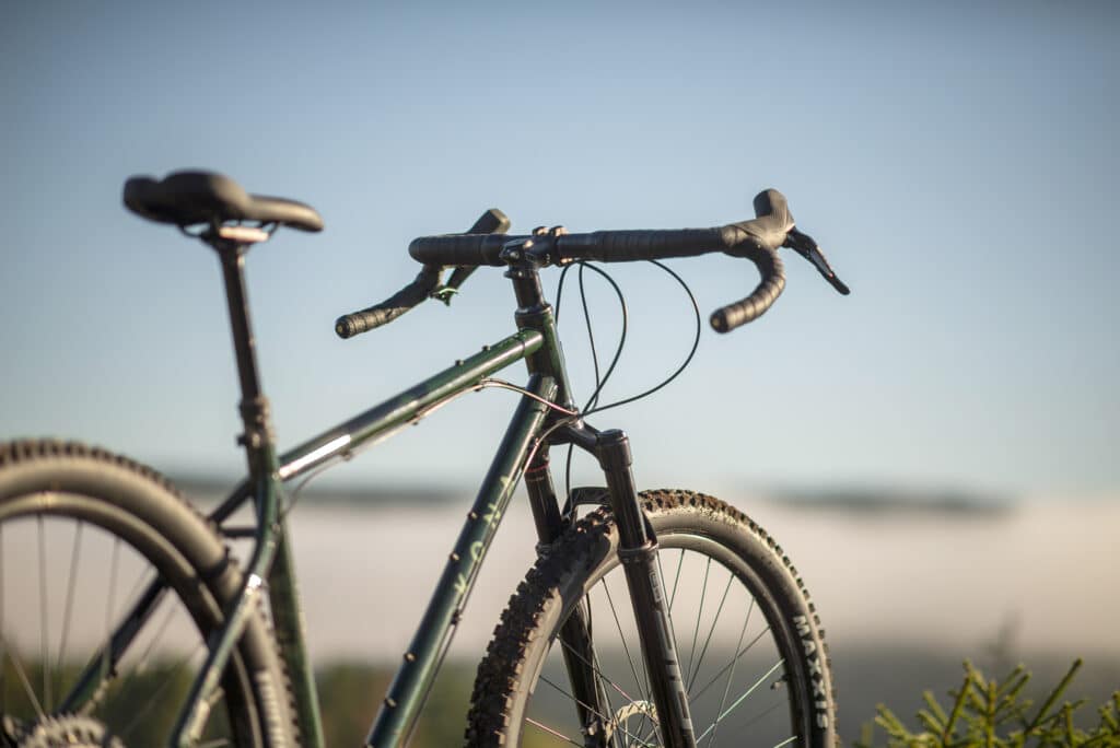 Test | Kona LBF : gravel ou VTT semi-rigide ? Il brouille les pistes