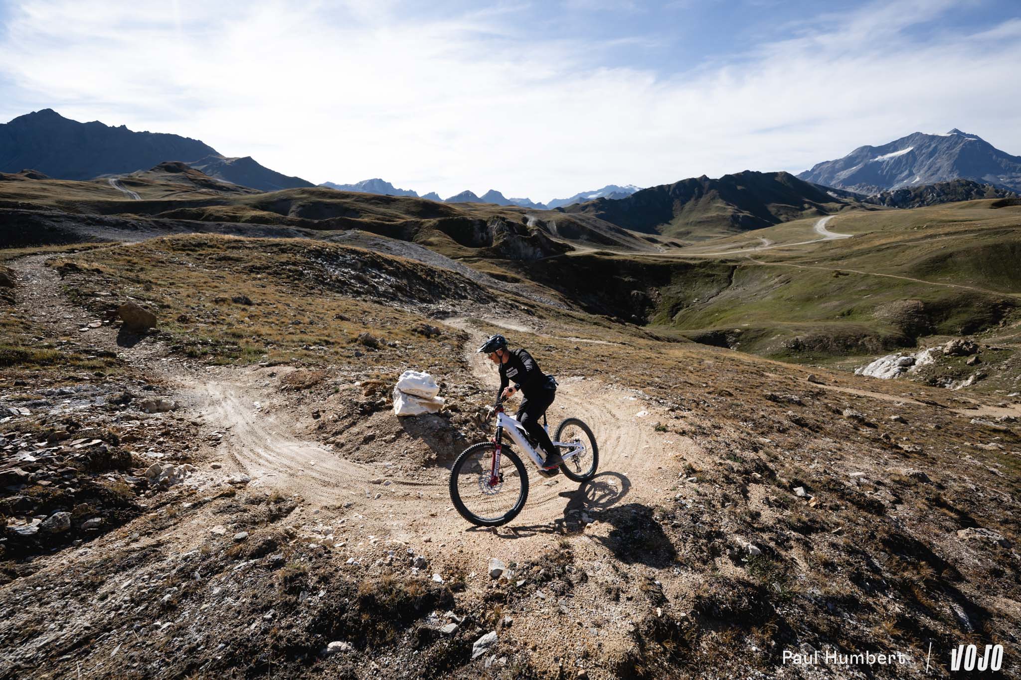 La « Fée Magique » à Val d’Isère : une piste pour apprendre à sortir du bike park